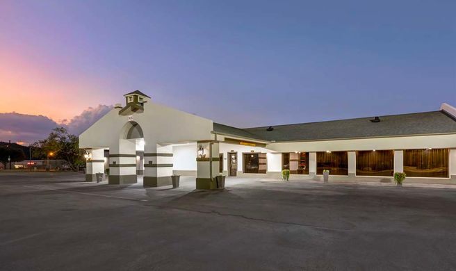 Best Western Post Oak Inn Exterior