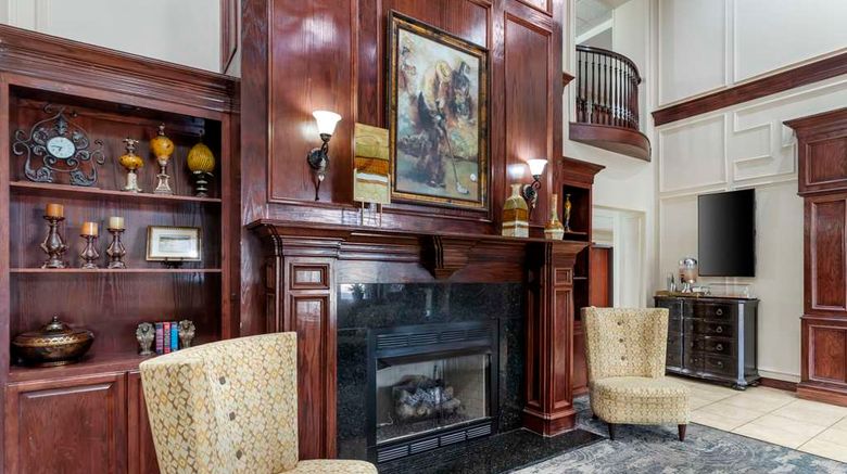 <b>Best Western Plus Crown Colony Inn Suite Lobby</b>. Images powered by <a href="https://iceportal.shijigroup.com/" title="IcePortal" target="_blank">IcePortal</a>.
