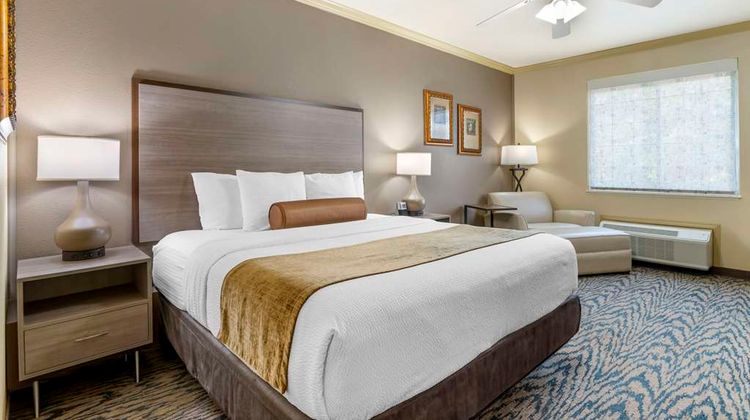 Best Western Plus Crown Colony Inn Suite Room