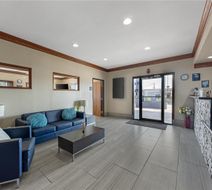 Best Western Regency Inn & Suites Lobby