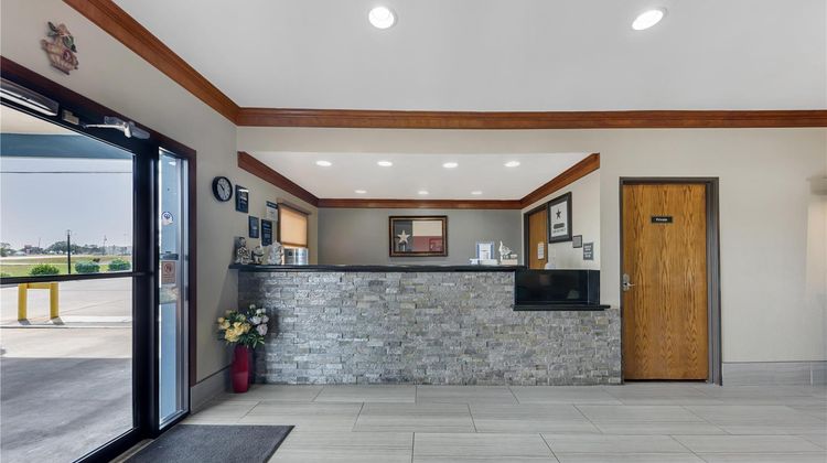 Best Western Regency Inn & Suites Lobby