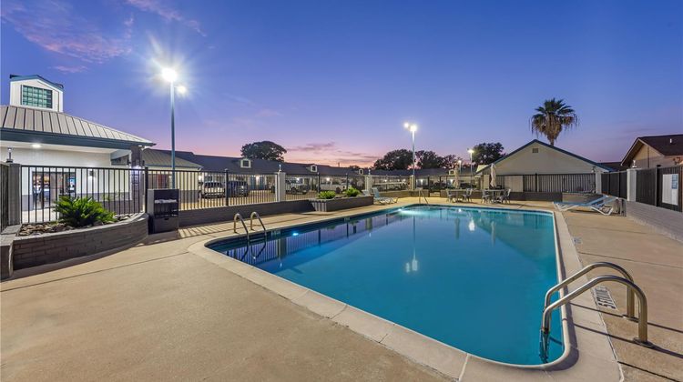 Best Western Regency Inn & Suites Pool