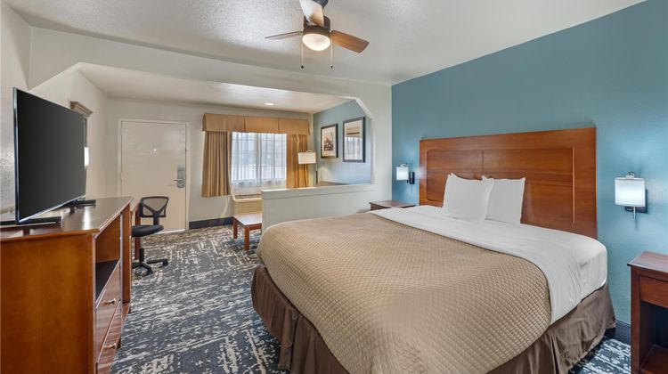 Best Western Regency Inn & Suites Suite