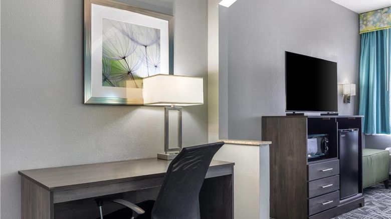 <b>Best Western Executive Inn Suite</b>. Images powered by <a href="https://iceportal.shijigroup.com/" title="IcePortal" target="_blank">IcePortal</a>.