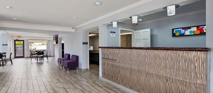Best Western Garden Inn Lobby