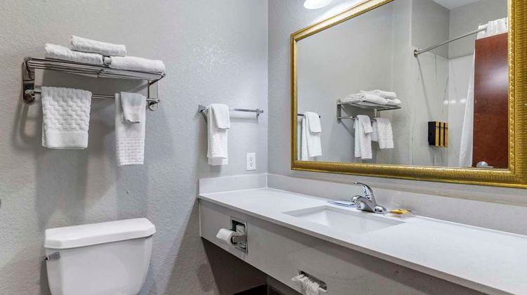 Best Western Plus Victoria Inn & Suites Suite