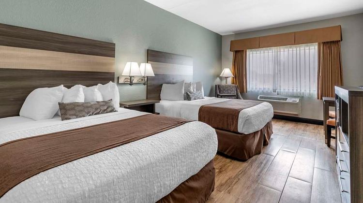 Best Western Plus Victoria Inn & Suites Room