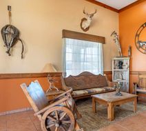 Best Western Windwood Inn & Suites Lobby