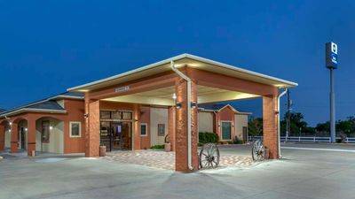 Best Western Windwood Inn & Suites
