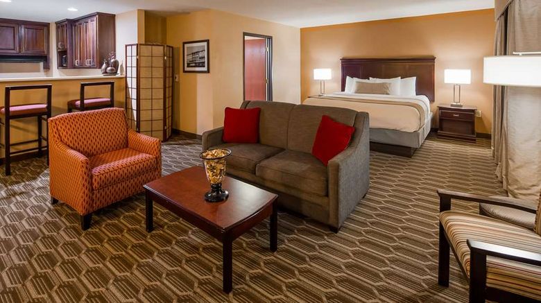 <b>Best Western Granbury Inn & Suites Suite</b>. Images powered by <a href="https://iceportal.shijigroup.com/" title="IcePortal" target="_blank">IcePortal</a>.