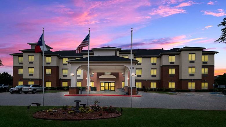 <b>Best Western Plus Lake Dallas Inn & Stes Exterior</b>. Images powered by <a href="https://iceportal.shijigroup.com/" title="IcePortal" target="_blank">IcePortal</a>.
