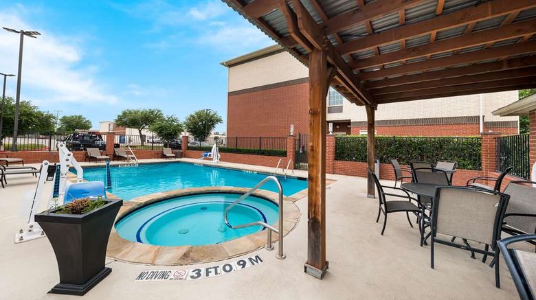 <b>Best Western Plus Lake Dallas Inn & Stes Pool</b>. Images powered by <a href="https://iceportal.shijigroup.com/" title="IcePortal" target="_blank">IcePortal</a>.