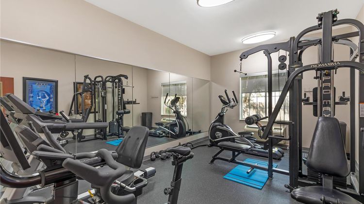 Best Western Plus Lake Dallas Inn & Stes Health