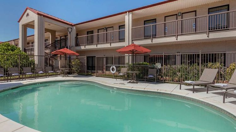 Best Western Lindale Inn Pool