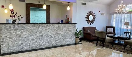 Best Western Roanoke Inn & Suites Lobby