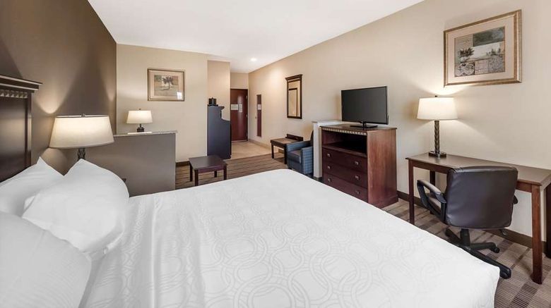 <b>Best Western La Grange Inn & Suites Suite</b>. Images powered by <a href="https://iceportal.shijigroup.com/" title="IcePortal" target="_blank">IcePortal</a>.