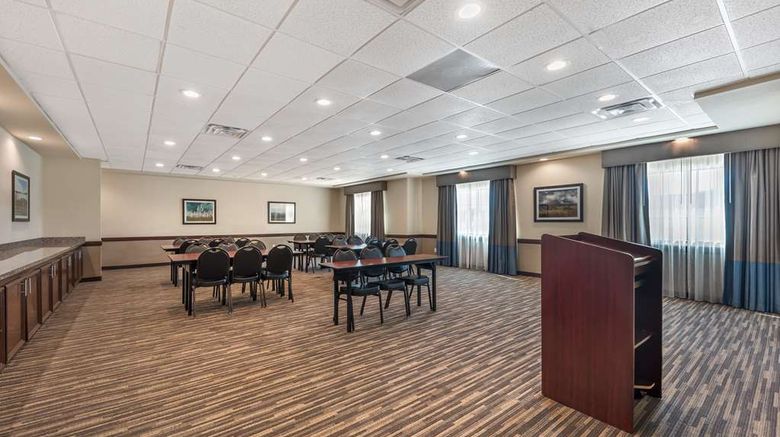 <b>Best Western La Grange Inn & Suites Meeting</b>. Images powered by <a href="https://iceportal.shijigroup.com/" title="IcePortal" target="_blank">IcePortal</a>.