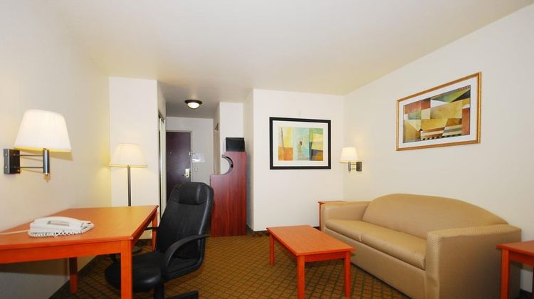 Best Western Henrietta Inn & Suites Suite