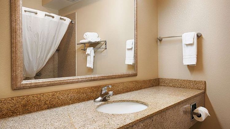 Best Western Henrietta Inn & Suites Room