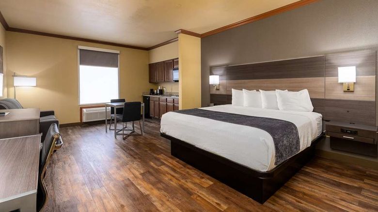 <b>Best Western Plus Portland Suite</b>. Images powered by <a href="https://iceportal.shijigroup.com/" title="IcePortal" target="_blank">IcePortal</a>.