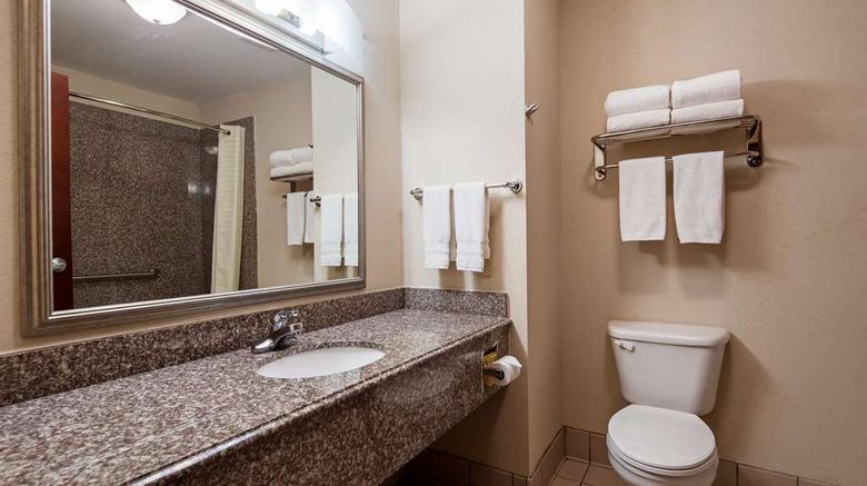 <b>Best Western Refugio Inn Room</b>. Images powered by <a href="https://iceportal.shijigroup.com/" title="IcePortal" target="_blank">IcePortal</a>.
