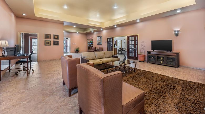 <b>Best Western Dos Rios Lobby</b>. Images powered by <a href="https://iceportal.shijigroup.com/" title="IcePortal" target="_blank">IcePortal</a>.
