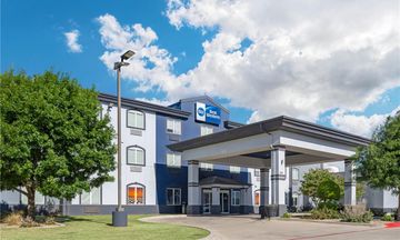 Best Western South Plains Inn & Suites