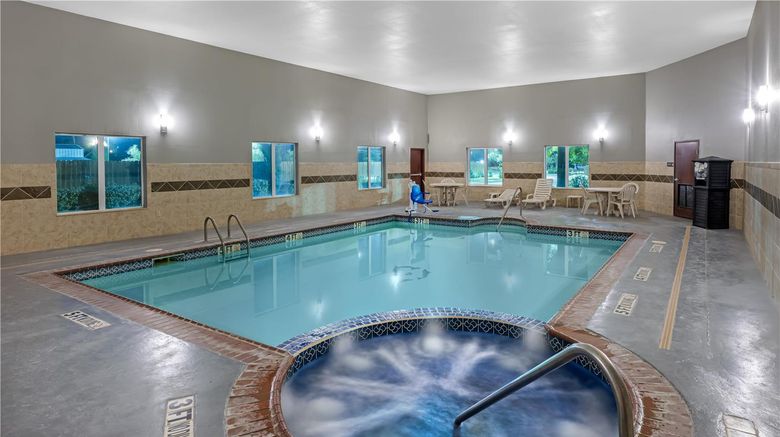 <b>Best Western South Plains Inn & Suites Pool</b>. Images powered by <a href="https://iceportal.shijigroup.com/" title="IcePortal" target="_blank">IcePortal</a>.