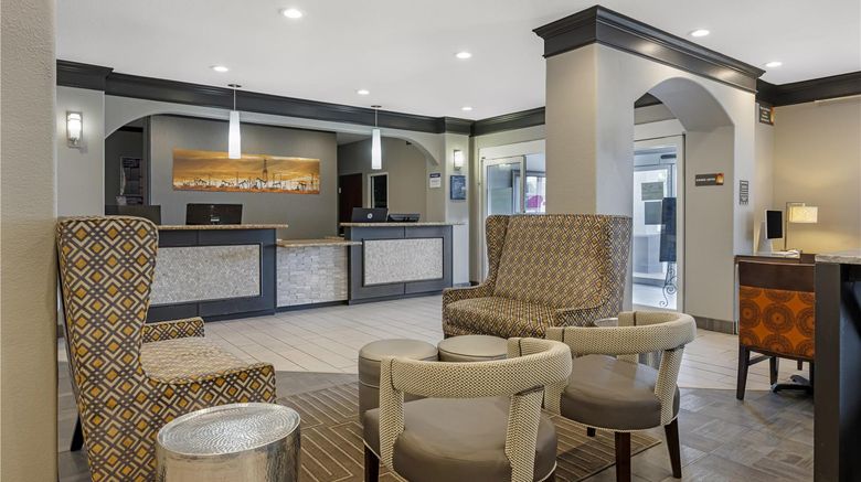 <b>Best Western South Plains Inn & Suites Lobby</b>. Images powered by <a href="https://iceportal.shijigroup.com/" title="IcePortal" target="_blank">IcePortal</a>.