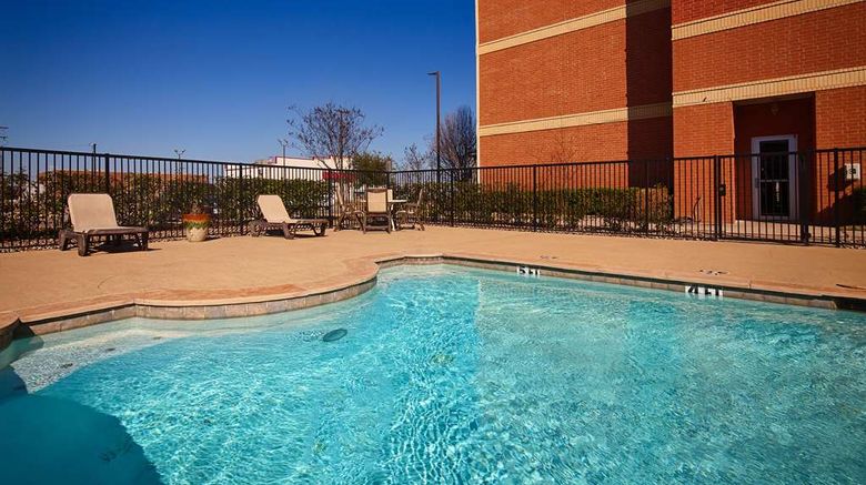 <b>Best Western Lockhart Hotel & Suites Pool</b>. Images powered by <a href="https://iceportal.shijigroup.com/" title="IcePortal" target="_blank">IcePortal</a>.