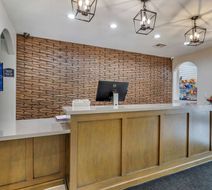 Best Western Sugarland Inn Lobby