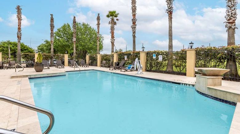 <b>Best Western Sugarland Inn Pool</b>. Images powered by <a href="https://iceportal.shijigroup.com/" title="IcePortal" target="_blank">IcePortal</a>.