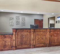 Best Western Mineola Inn Lobby