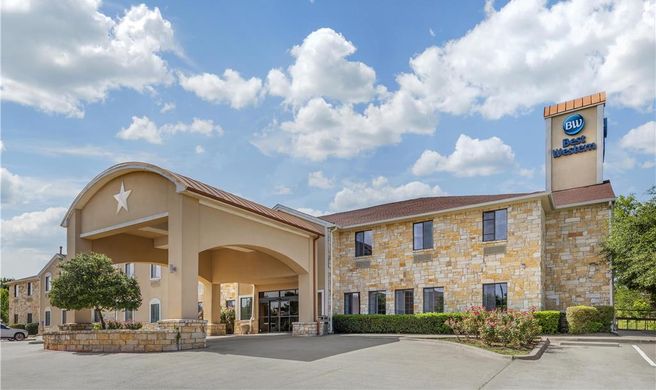 Best Western Mineola Inn Exterior