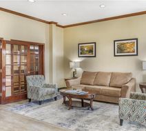Best Western Mineola Inn Lobby
