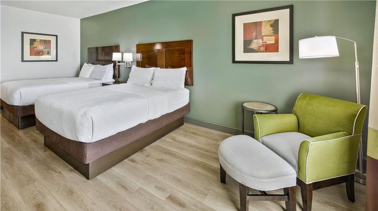 Best Western Plus Duncanville Dallas Room