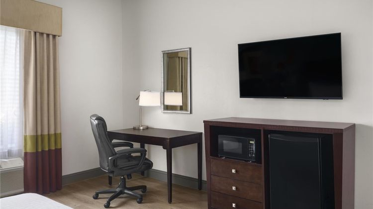 Best Western Plus Duncanville Dallas Room