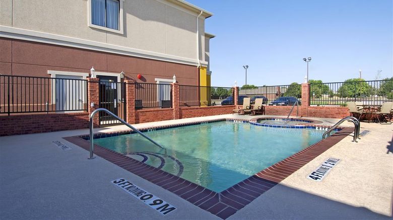<b>Best Western Littlefield Inn & Suites Pool</b>. Images powered by <a href="https://iceportal.shijigroup.com/" title="IcePortal" target="_blank">IcePortal</a>.