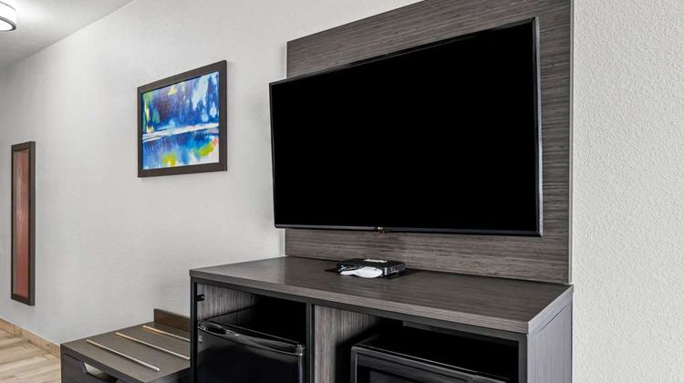 Best Western Palace Inn & Suites Room