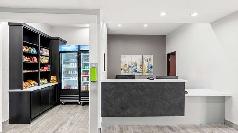 <b>Best Western Palace Inn & Suites Lobby</b>. Images powered by <a href="https://iceportal.shijigroup.com/" title="IcePortal" target="_blank">IcePortal</a>.