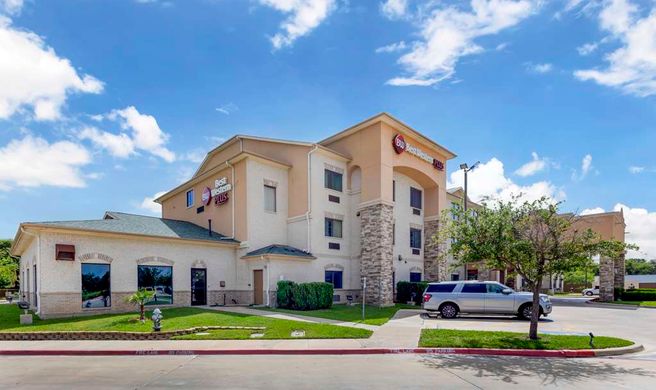 Best Western Plus Burleson Inn & Suites Exterior