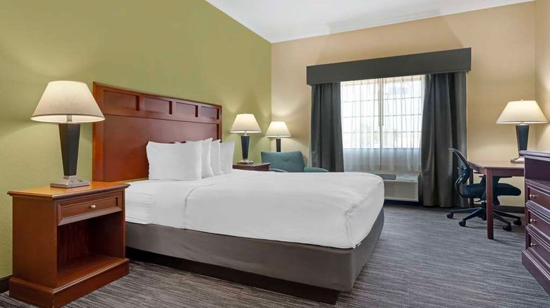 <b>Best Western Hebbronville Inn Room</b>. Images powered by <a href="https://iceportal.shijigroup.com/" title="IcePortal" target="_blank">IcePortal</a>.
