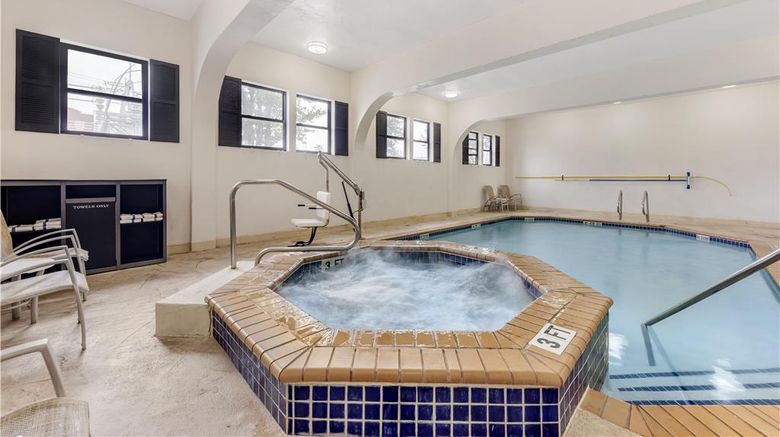 <b>Best Western Alamo Suites Pool</b>. Images powered by <a href="https://iceportal.shijigroup.com/" title="IcePortal" target="_blank">IcePortal</a>.