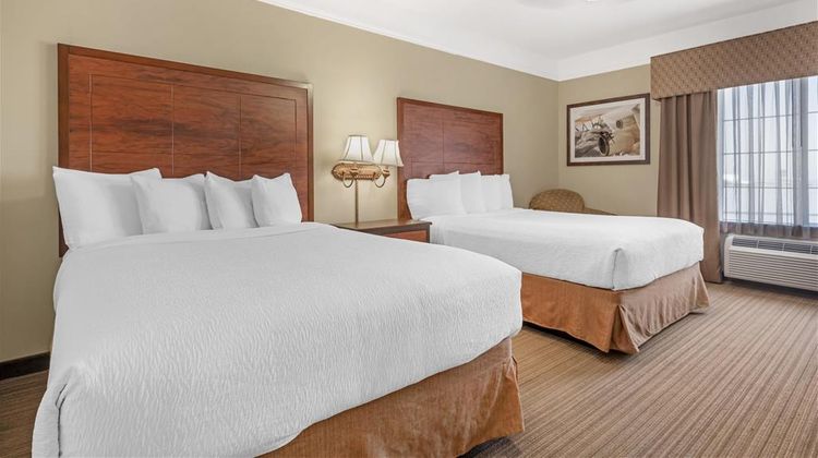 Best Western Plus Monica Royale Inn Stes Room