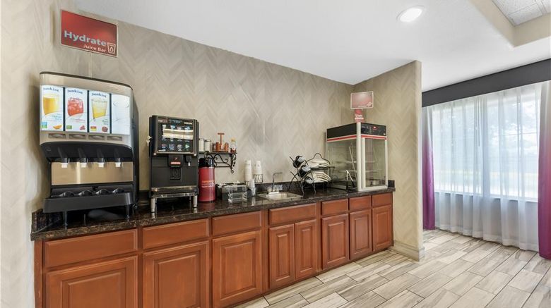 <b>Best Western Plus San Antonio East & Sts Restaurant</b>. Images powered by <a href="https://iceportal.shijigroup.com/" title="IcePortal" target="_blank">IcePortal</a>.