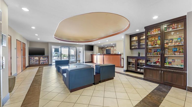 <b>Best Western Plus San Antonio East & Sts Lobby</b>. Images powered by <a href="https://iceportal.shijigroup.com/" title="IcePortal" target="_blank">IcePortal</a>.