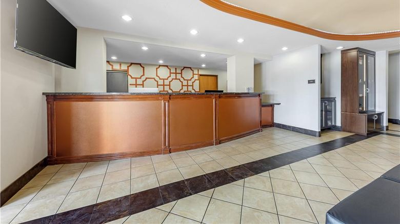 <b>Best Western Plus San Antonio East & Sts Lobby</b>. Images powered by <a href="https://iceportal.shijigroup.com/" title="IcePortal" target="_blank">IcePortal</a>.