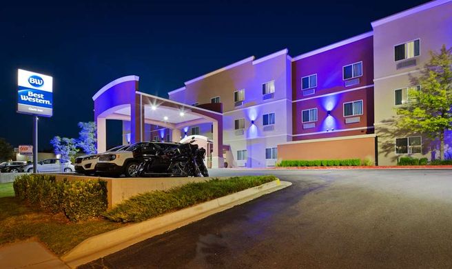 Best Western Oasis Inn Exterior