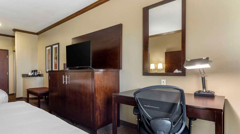 <b>Best Western Plus Texoma Hotel & Suites Room</b>. Images powered by <a href="https://iceportal.shijigroup.com/" title="IcePortal" target="_blank">IcePortal</a>.