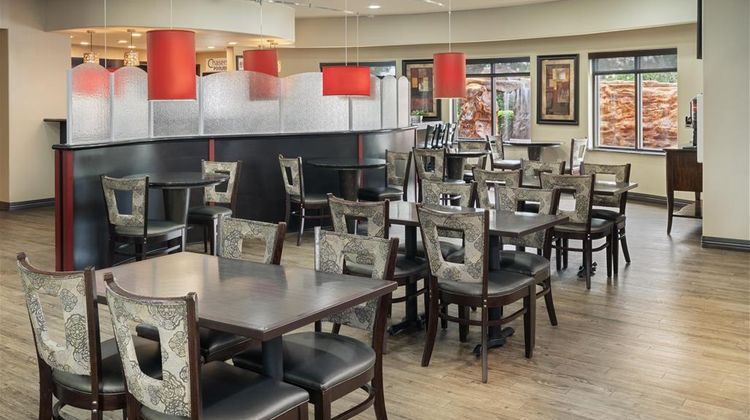Best Western Premier Crown Chase Inn/Ste Restaurant